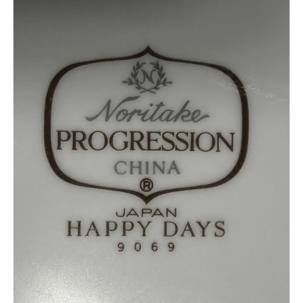 Noritake Happy Days 9069 Japan 10 in. Progression Casserole Dish Rectangular